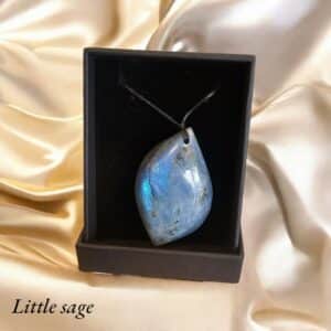 Labradorite pendant