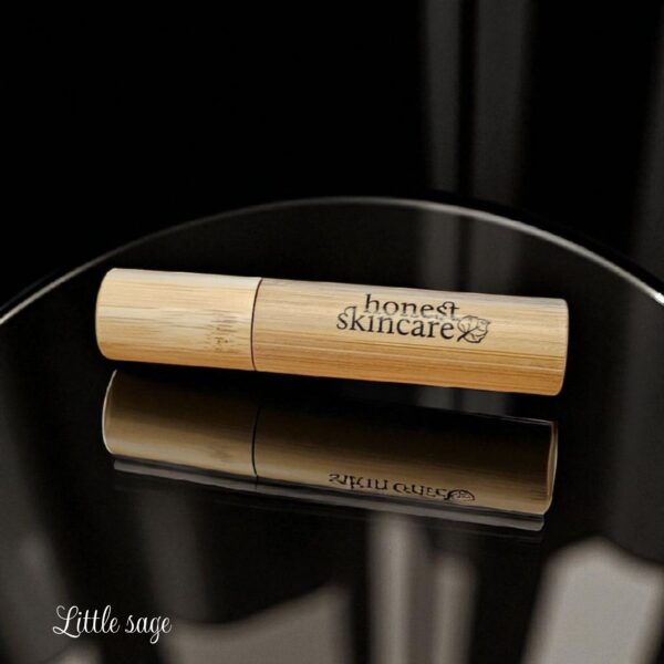 Organic Castor Oil Lash and Brow Brush